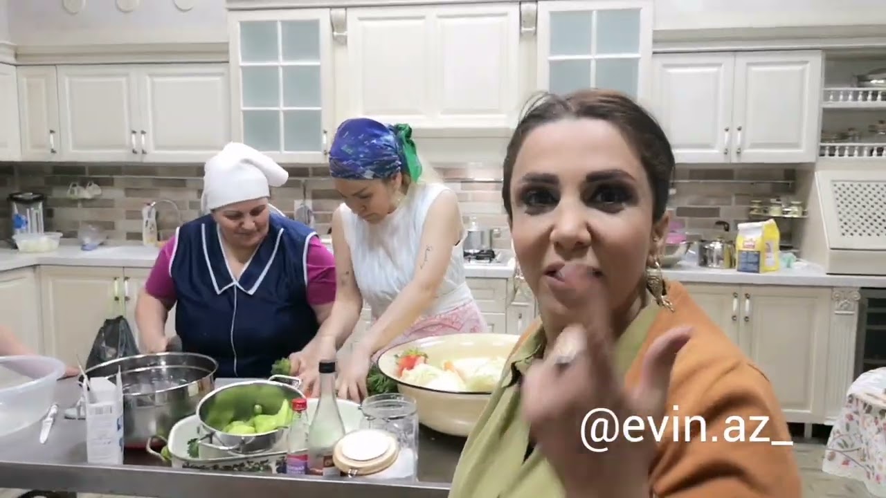Rəqsanə Dostunun Villasında ocaqda Xəngəl bişirdi: 