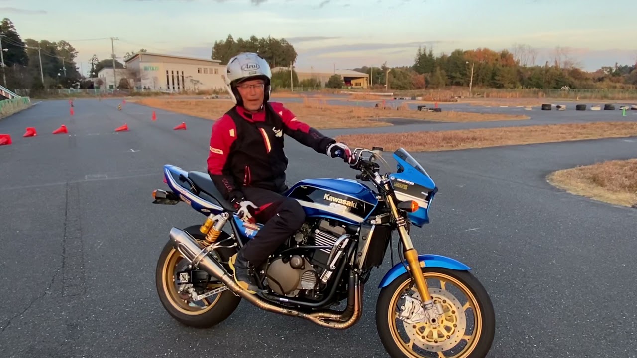 ZRX1200  ジムカーナKING作田氏自身のお宝マシン‼️