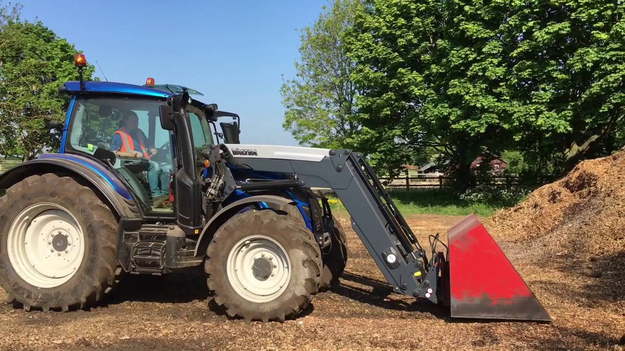 Maydencroft Valtra N154e with toe tip bucket