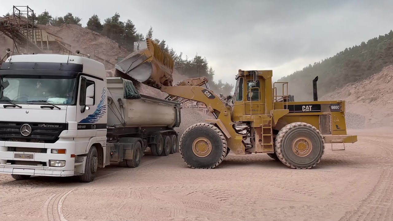 Caterpillar 980 Wheel Loader Loading Aggregates On Lorries - Sotiriadis/Labrianidis Quarries