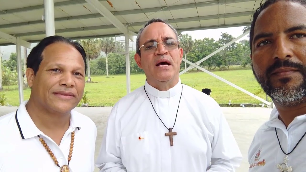 Padre Jesús y el Hno Nano                               Ya sale mi producción