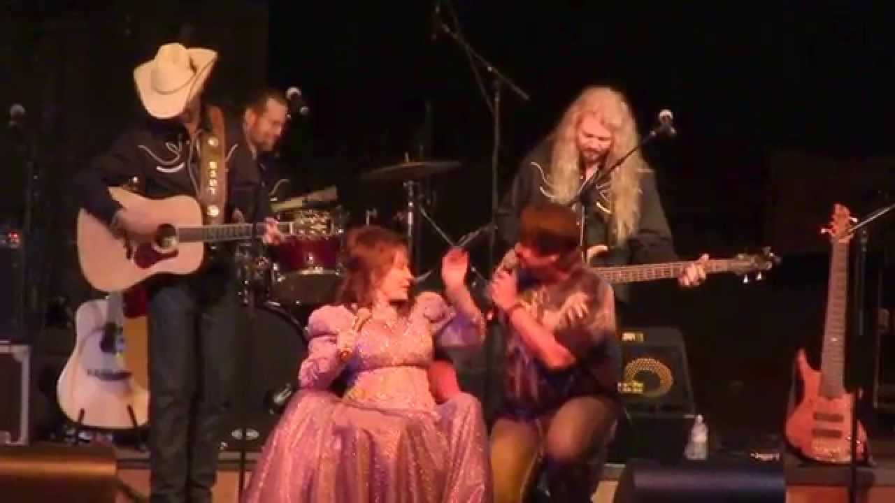 REMEMBERING CONWAY TWITTY !!THIS IS JEFF BATES AND LORETTA LYNN !!!!!