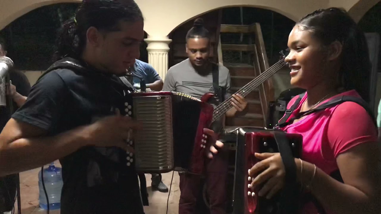 Las indias de bani-Sonora !! Duelo de acordeón (la baby del acordeón y el rubito acordeón) julito tk
