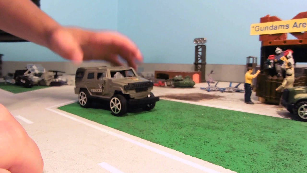 REV AND GO MILITARY JEEP AND HUMVEE ARMY TOY REVIEW!