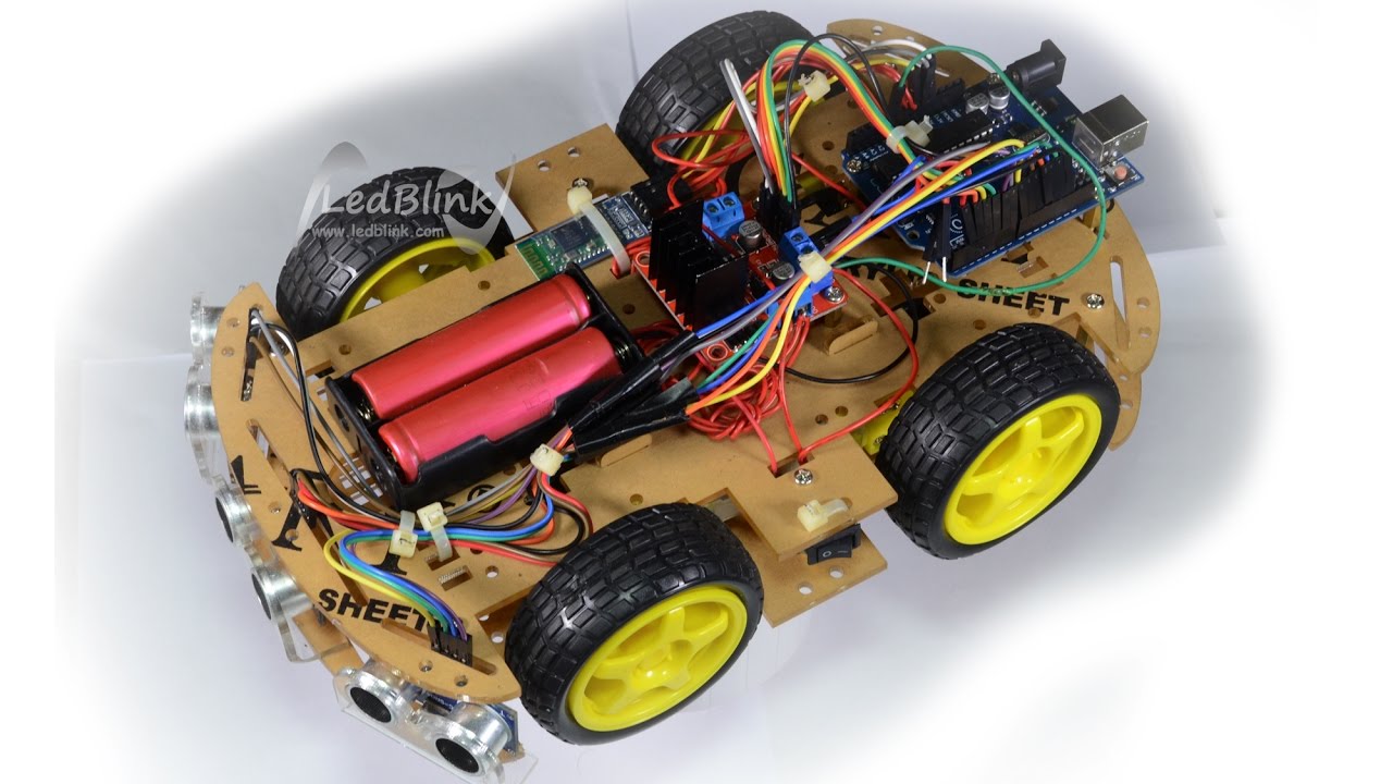 Carro con Arduino bluetooth y sensores  (  Car with Arduino Uno, bluetooth and ultrasonic sensors)