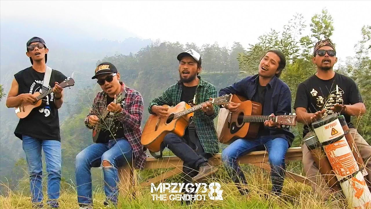 Cintaku Kandas Di Rerumputan Acoustic Pengamen Jos The Gendhot