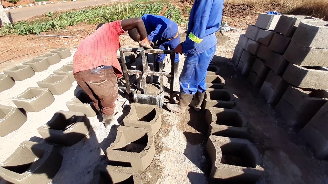 Retaining Wall Block Making Machine