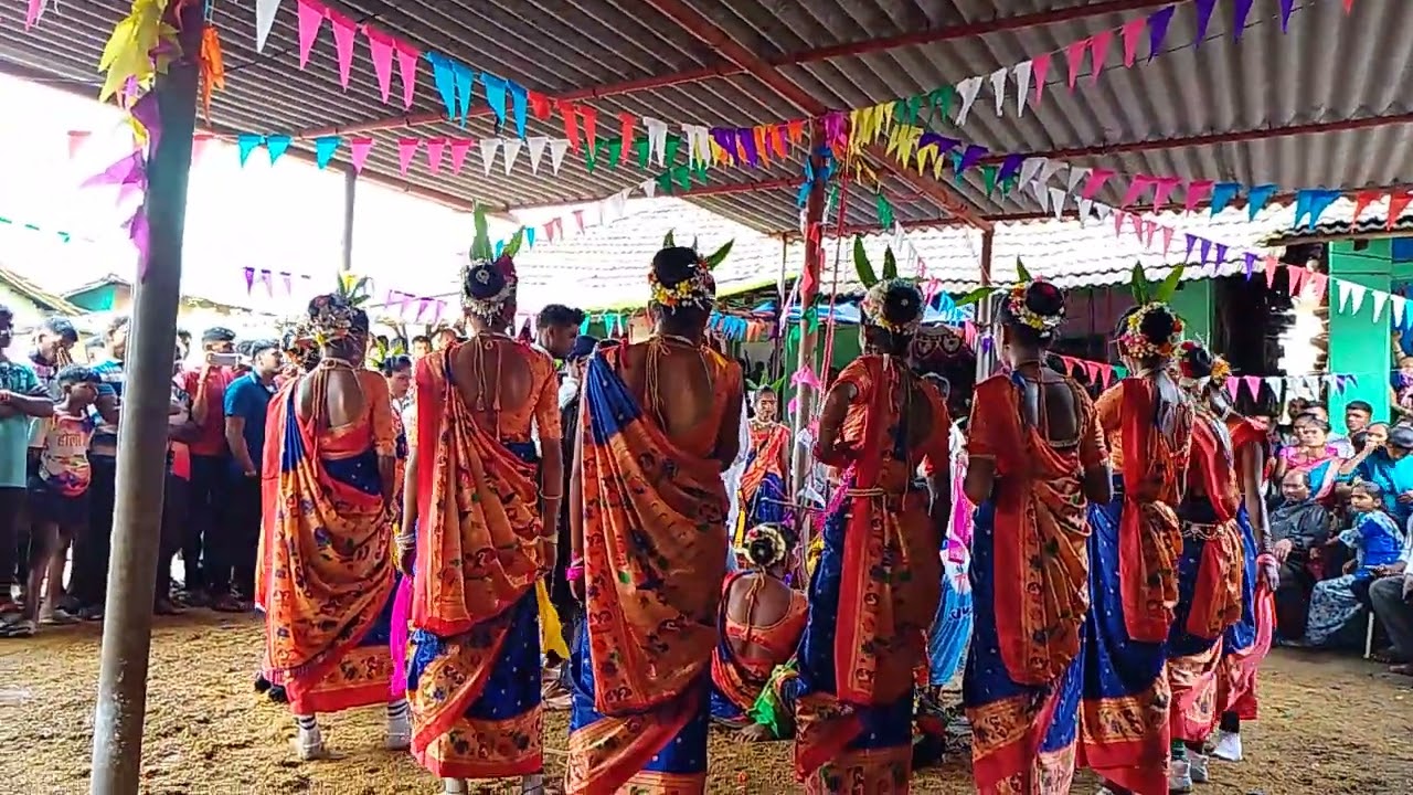 शक्तितुरा नाच मंडळ घोडगाव भागाचीवाडी गायिका : शिवानी शिंगवा