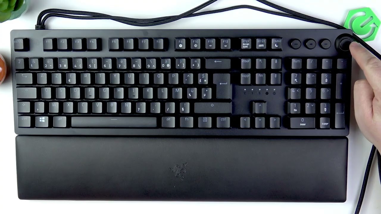 RAZER Huntsman V2 – Как управлять панелью мультимедиа