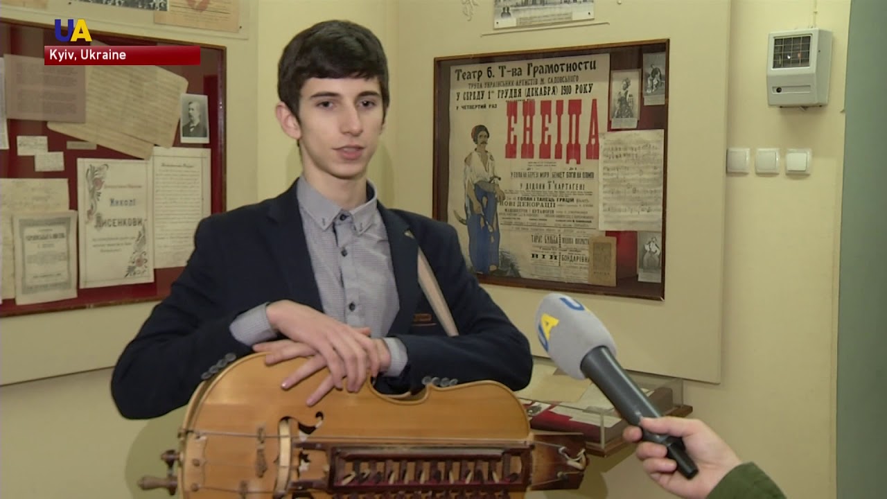 How Young Bandura Players Give New Life to Ancient Ukrainian Folk Music