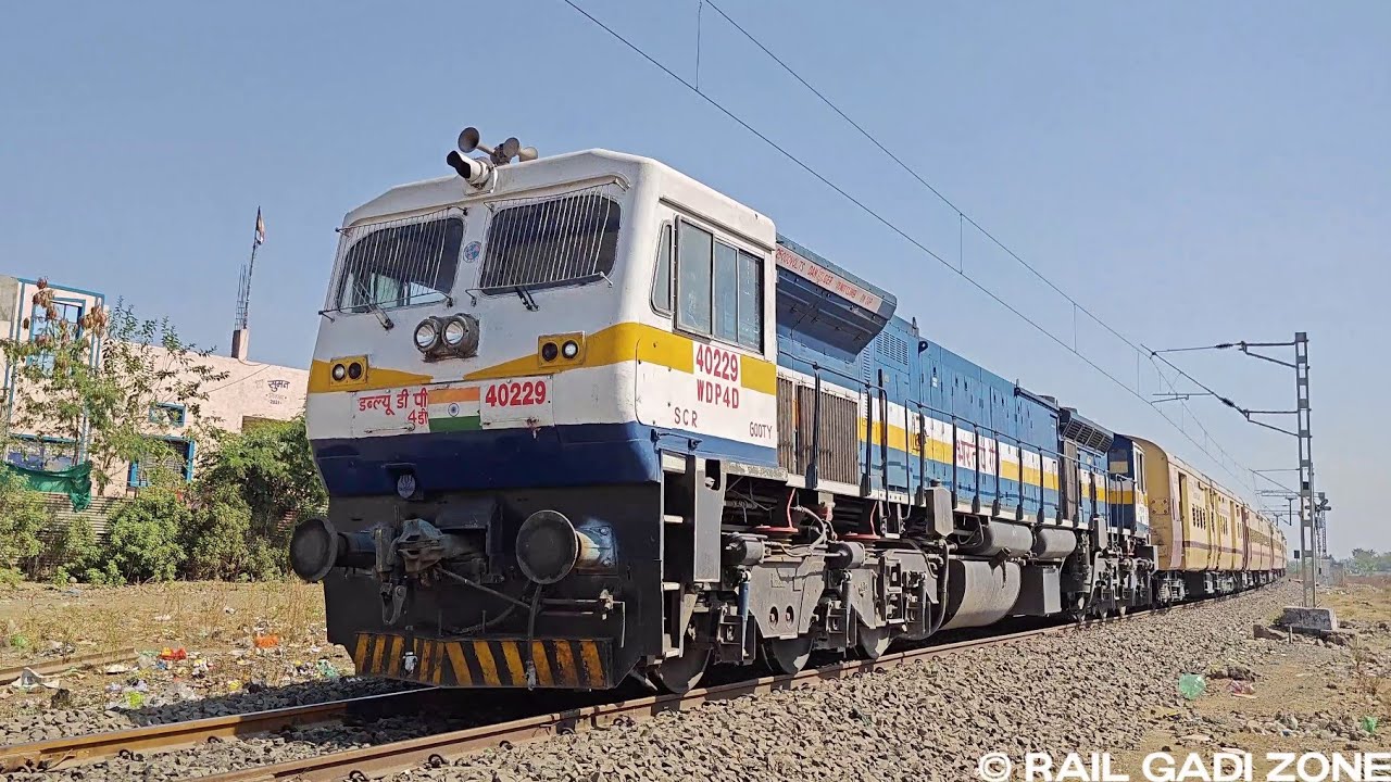07855 Akola - Purna Passenger Train | WDP4D Locomotive + ICF General Coaches | Railway Train Videos