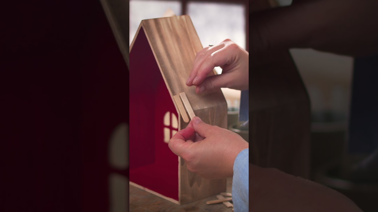 Christmas elf house  &ndash; DIY by S&oslash;strene Grene