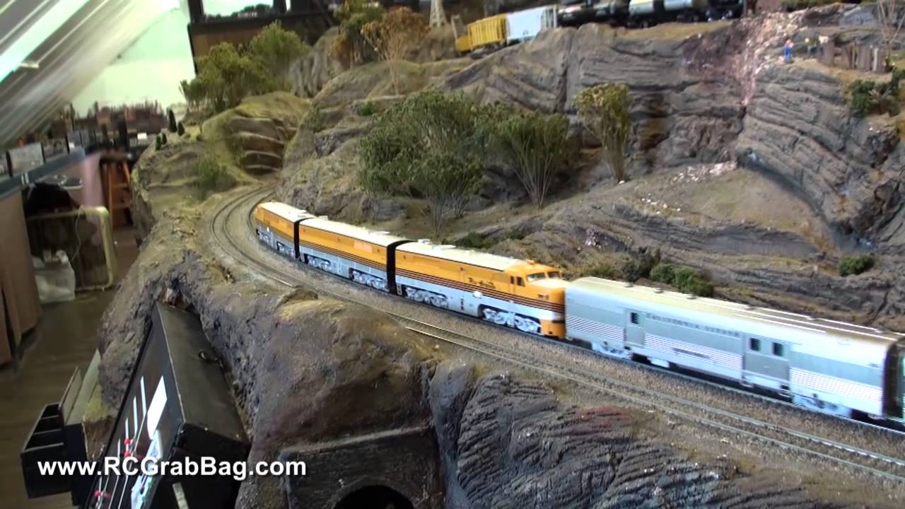 Broadway Limited California Zephyr 11-Car Set featuring MTH PA D&RGW A-B-A Consist