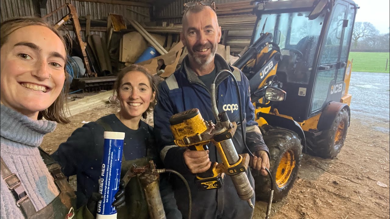 Using a DEWALT GREASE GUN to grease the mini JCB 403 PLUS