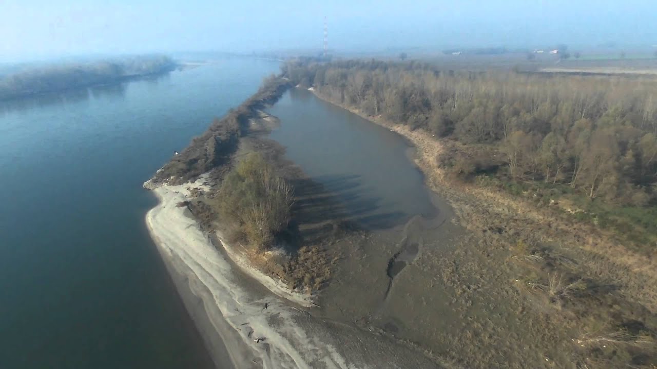 PARROT BEPOP DRONE SUL FIUME PO