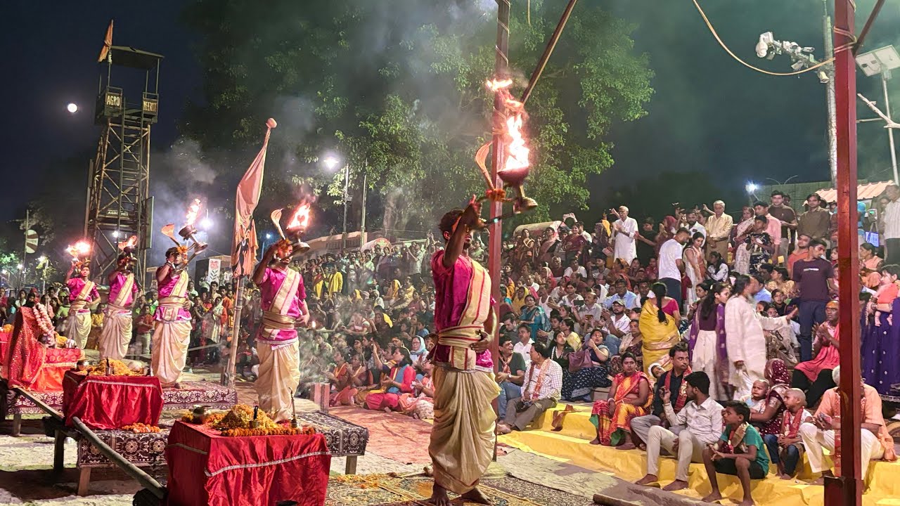 12/05/2025 अयोध्या सरयू आरती में आए लाखो श्रद्धालुओं दर्शन पूजन कर लाभ उठाया #ayodhya #subscribe