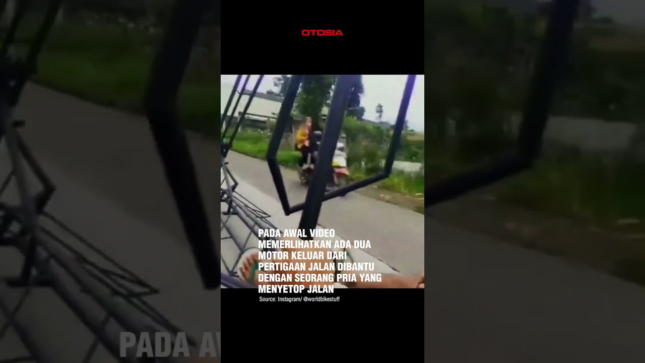 Momen Pria Mengendarai Vespa Modifikasi Unik Banget, Auto Jadi Pusat Perhatian 