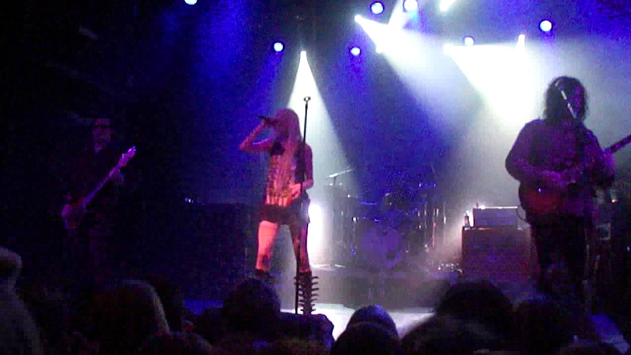 The Pretty Reckless - Goin' Down (live in Utrecht, Tivoli - 16/11/2011)