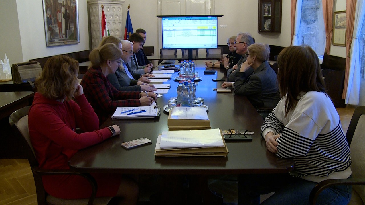 5 k&eacute;pviselőjel&ouml;ltet vettek nyilv&aacute;ntart&aacute;sba