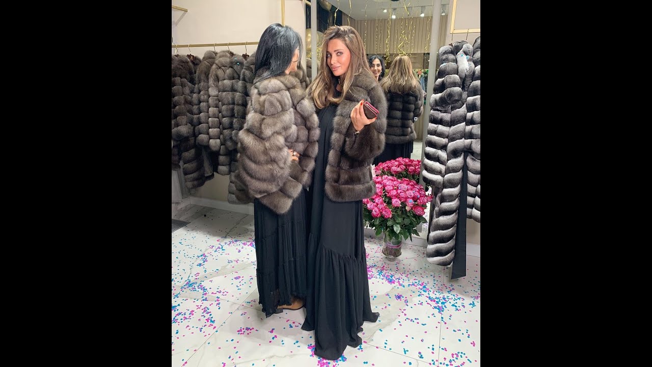 FUR SHOPPING MAKES US HAPPY