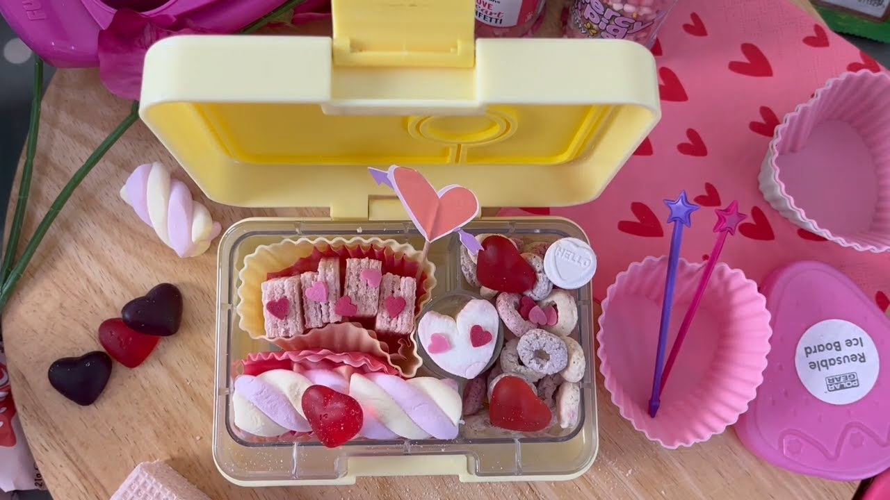 NEW Barbie theme Snack Box Lunch idea | Lunchbox World