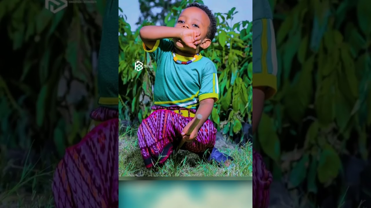 የምስጋን በላይ ላም ዳውሪ የሚሉሽ ምግዜው አግተሽ ምግዜው ወለድሽ  የራያ እጉርጉሮ