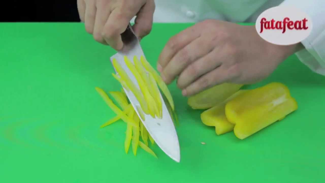 Lesson: How to cutting bell pepper into sticks (Julienne) - Fatafeat Academy - Fatafeat