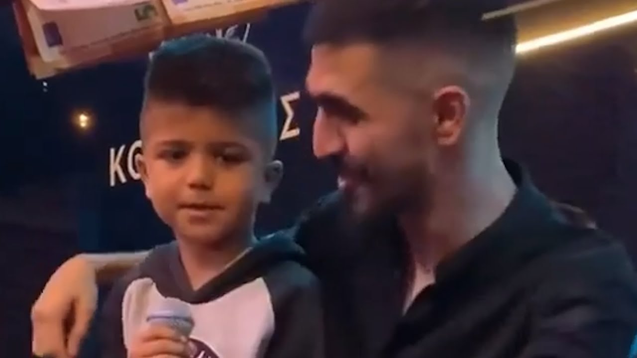 Ο γιός του Νικομανώλη Νύκταρη  τραγούδησε με καμάρι!