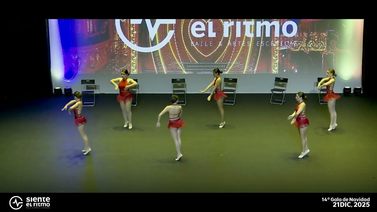 Gala de Navidad 2025 – Siente el Ritmo. Grupo de ballet · Profesora Pilar García.