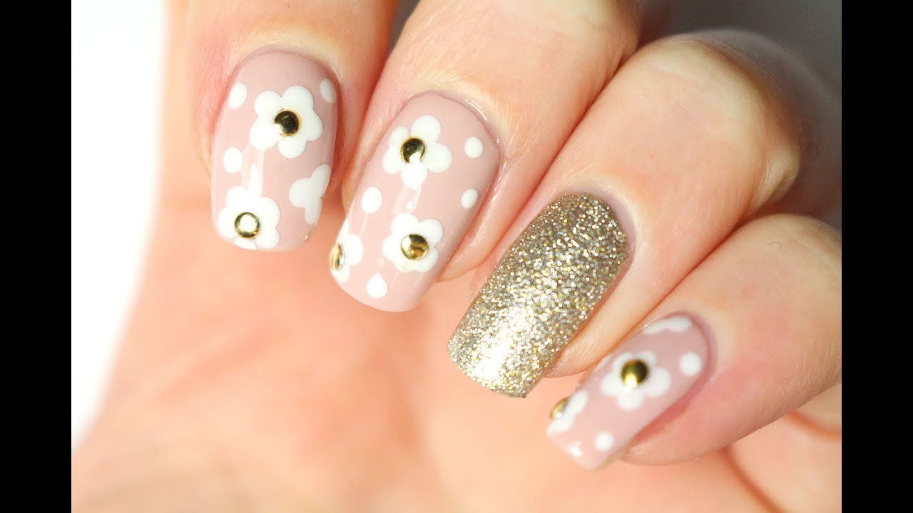 Nail-art facile : Inspiration Daisy by Marc Jacobs (Feat. Janelle)