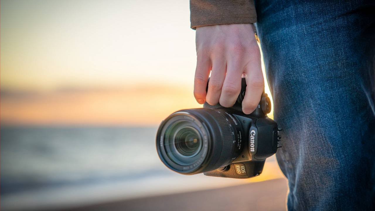 Top 6 Best Canon Lenses For Portraits On Budget