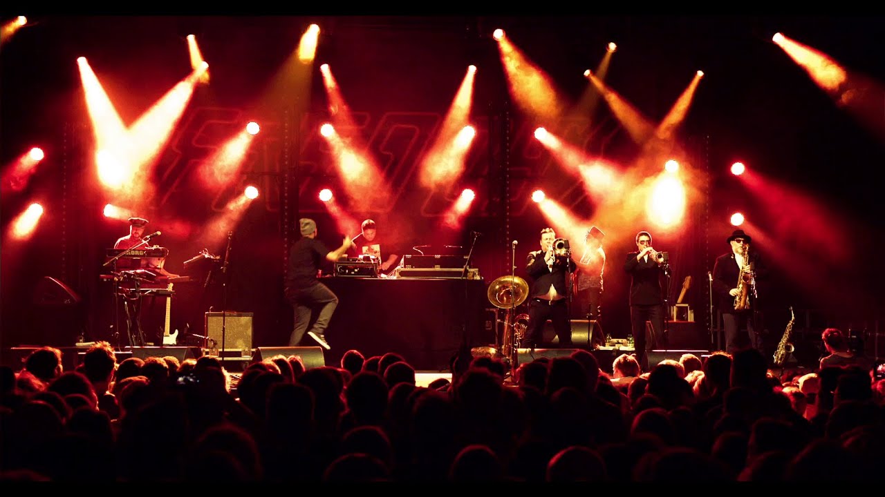 Fat Freddy's Drop 10 Feet Tall Live at Columbiahalle, Berlin