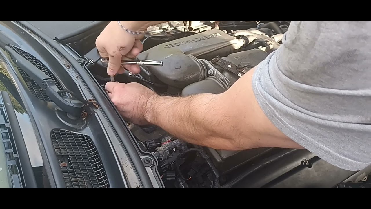 Jaguar XKR | Restricted performance issues, removing & cleaning throttle body