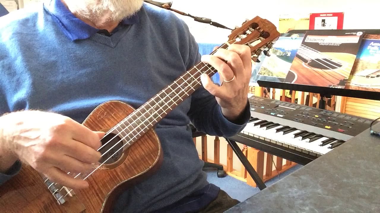 Lovin' Her Was Easier - Solo Ukulele - Arranged&played by Colin Tribe on LEHO