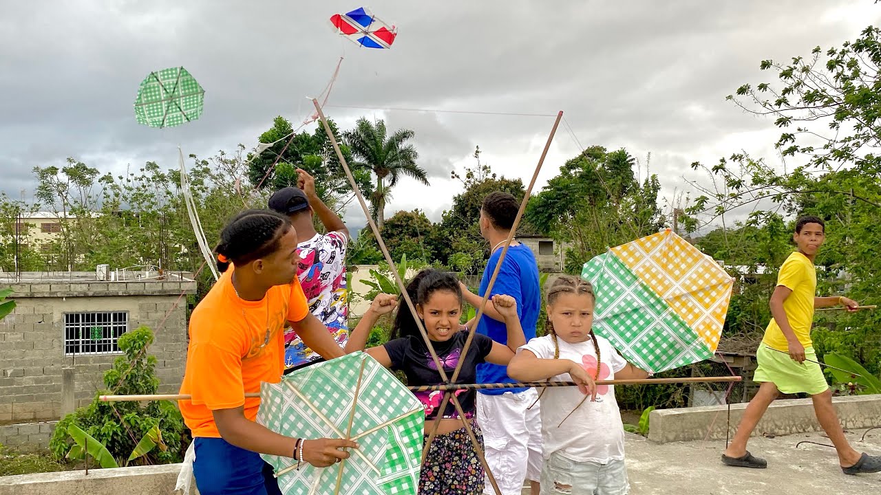 Las niñas 👭🪁 que vuelan más chichiguas del mundo *Parte 1* 😱🌎🧵