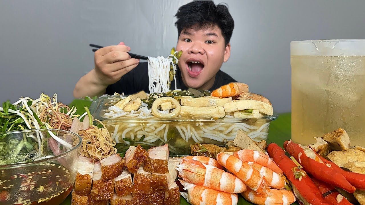 Bún Mắm Miền Tây Heo Quay Fulltopping Siêu Ngon Ngày Mưa | Dương Doubar
