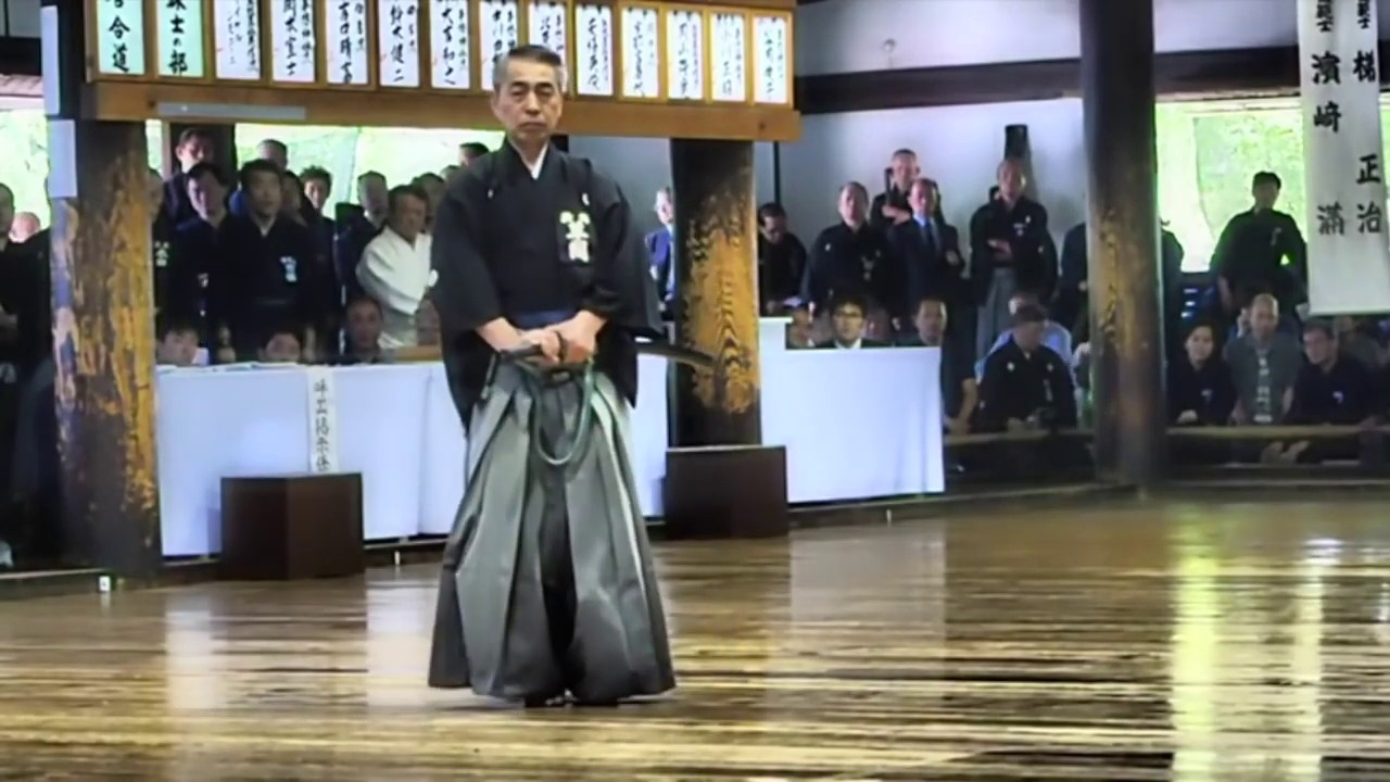 Ia&iuml;do - ZNKR Seitei : 12 katas par Junichi Kusama Sensei (vid&eacute;o chapitr&eacute;e)