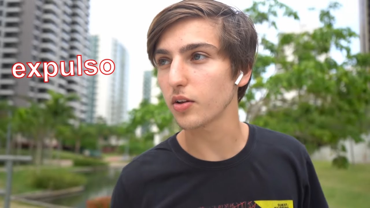 EXPULSOS ATÉ DA PISTA DE SKATE...