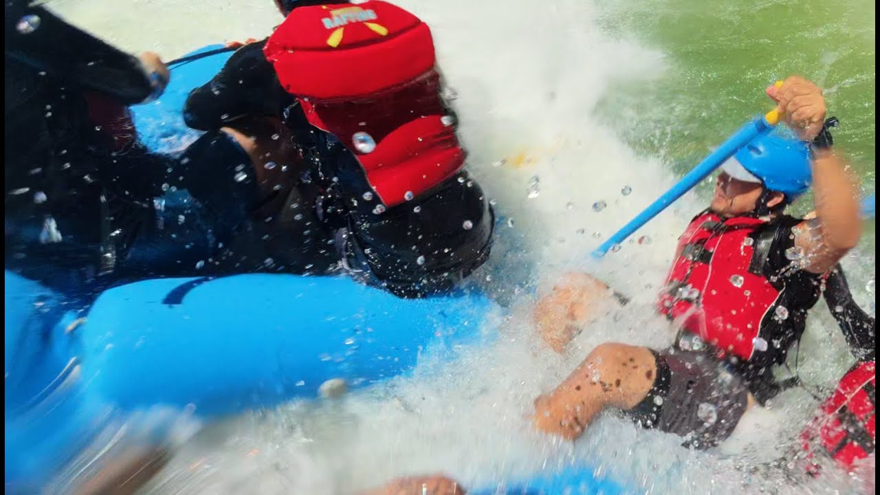 Rafting con caída en el río la miel