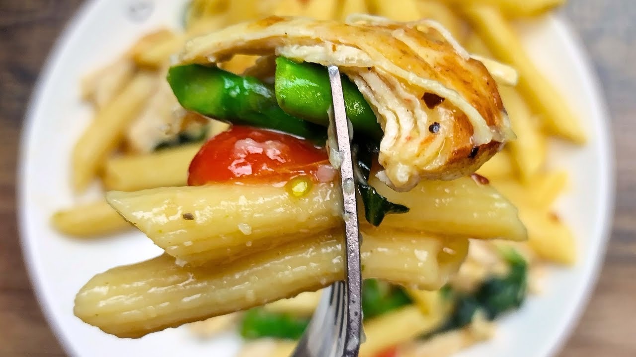 Instant Pot Chicken and Penne with Asparagus and Tomatoes | Easy, Healthy & Delicious Pasta Recipe