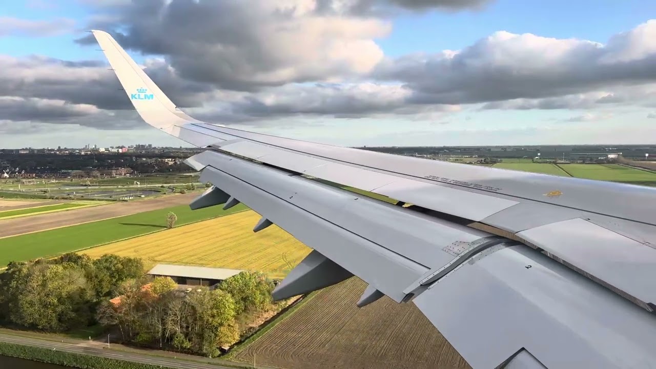 KLM Airbus A321-252NX landing Amsterdam