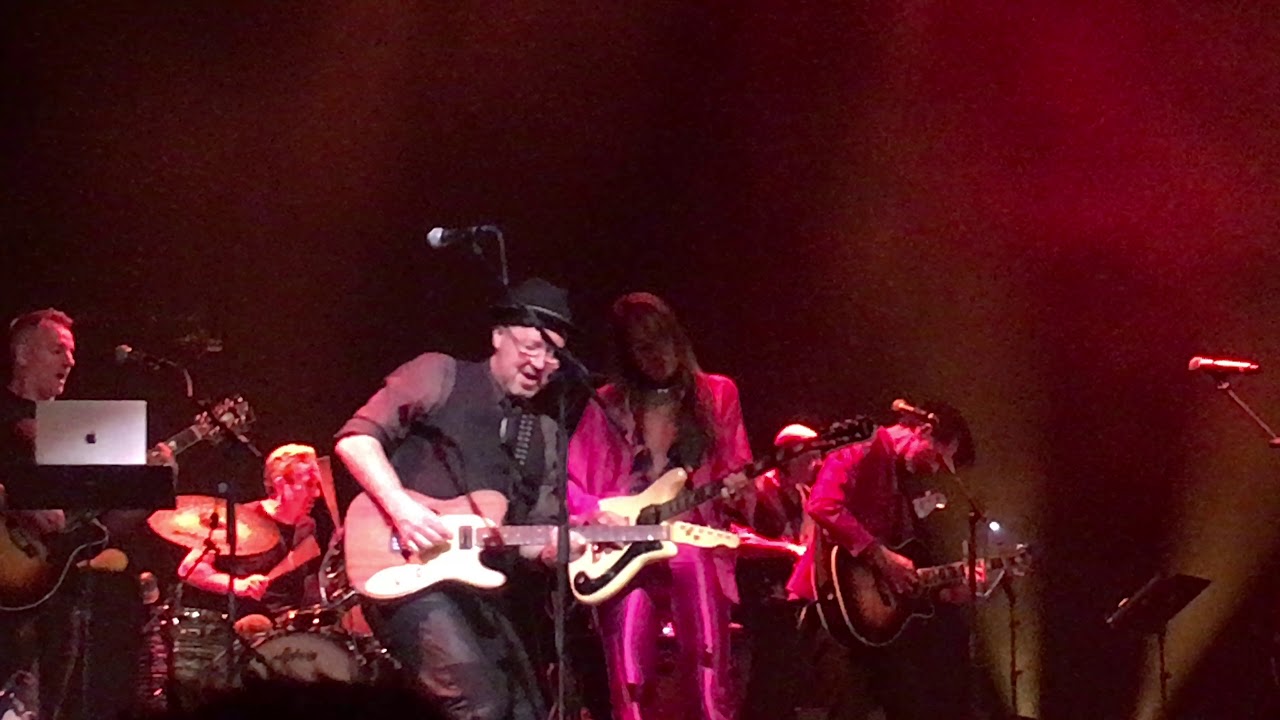 Celebrating David Bowie - Suffragette City - Cato van Dijck van My Baby - Tivoli 17-1-18
