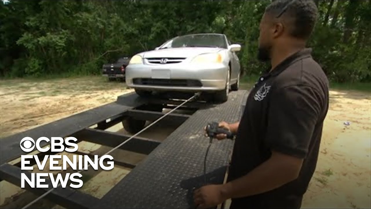 Mechanic gifts repaired cars to people in South Carolina