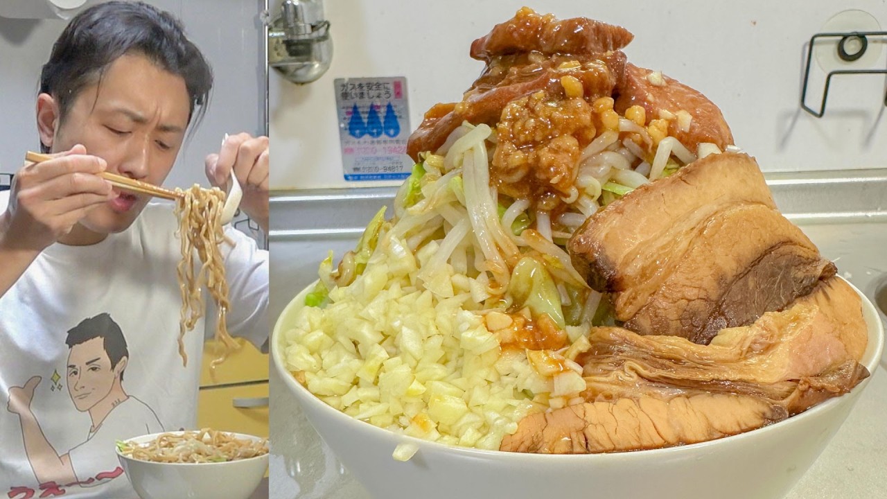 もうどうしようもない時に食べる夜食【セブンイレブン豚ラーメン全マシマシ】