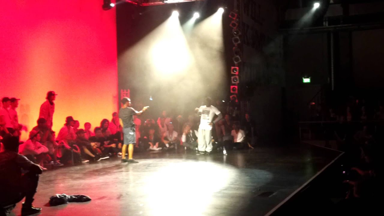 Urban Dance Showcase 2012 Neguin vs Junior