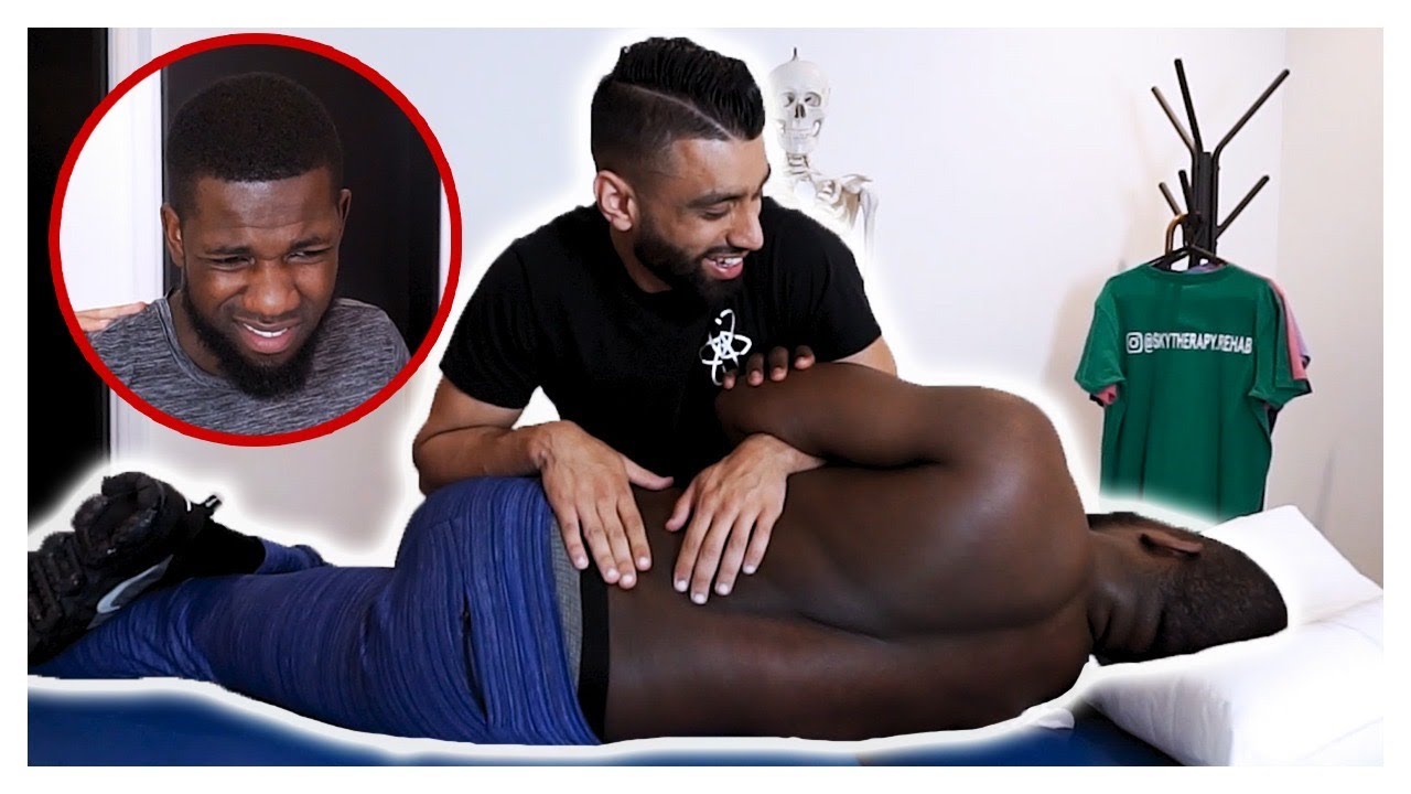 *LOUD* FIRST TIME POWERLIFTER GETS BACK CRACKED!
