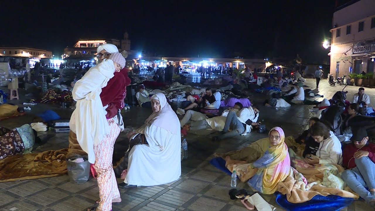 Des Marocains se réfugient dans la rue suite à un séisme à Marrakech | AFP Images