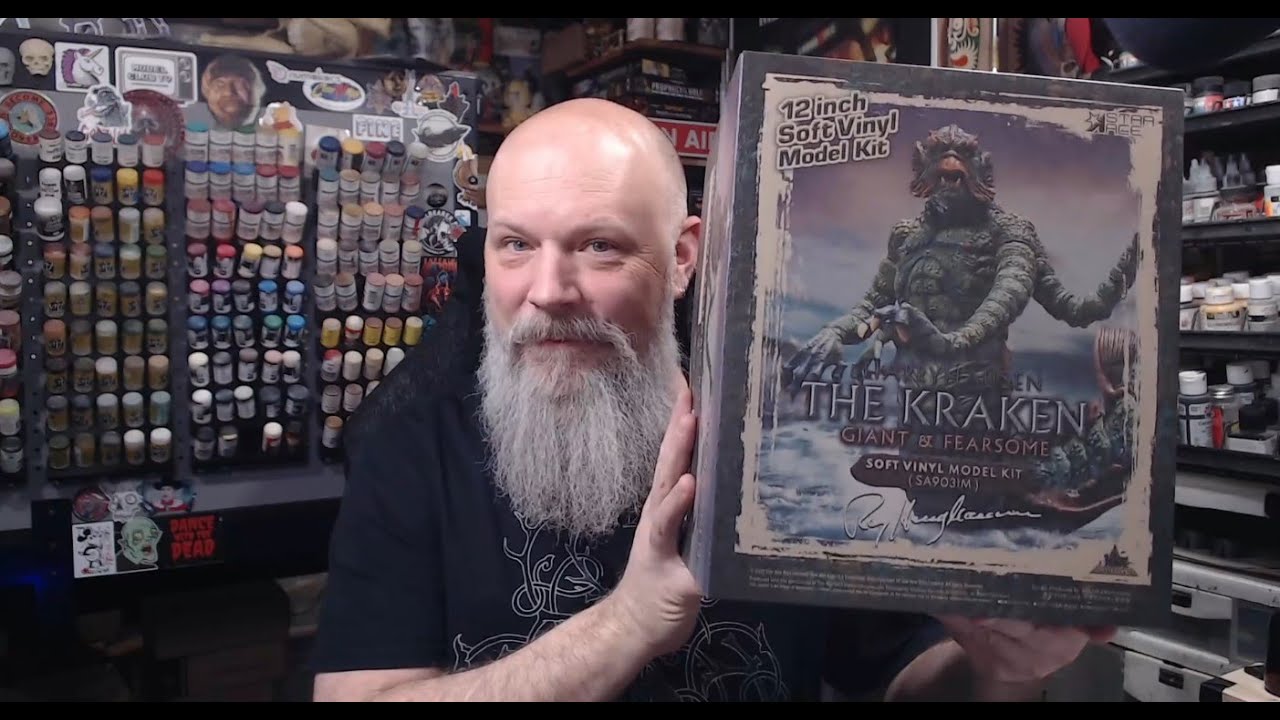 What's In The Box? The Kraken model kit from Star Ace