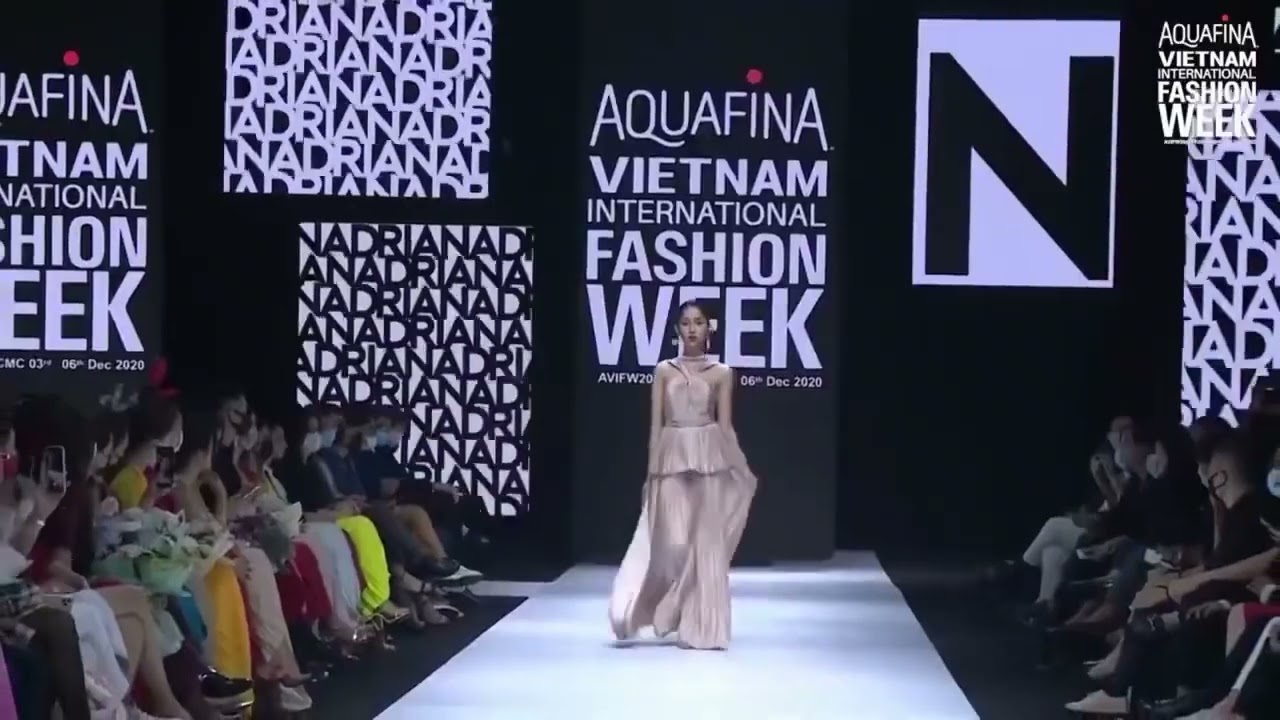 Dutch Wood越南国际名模T台时装秀