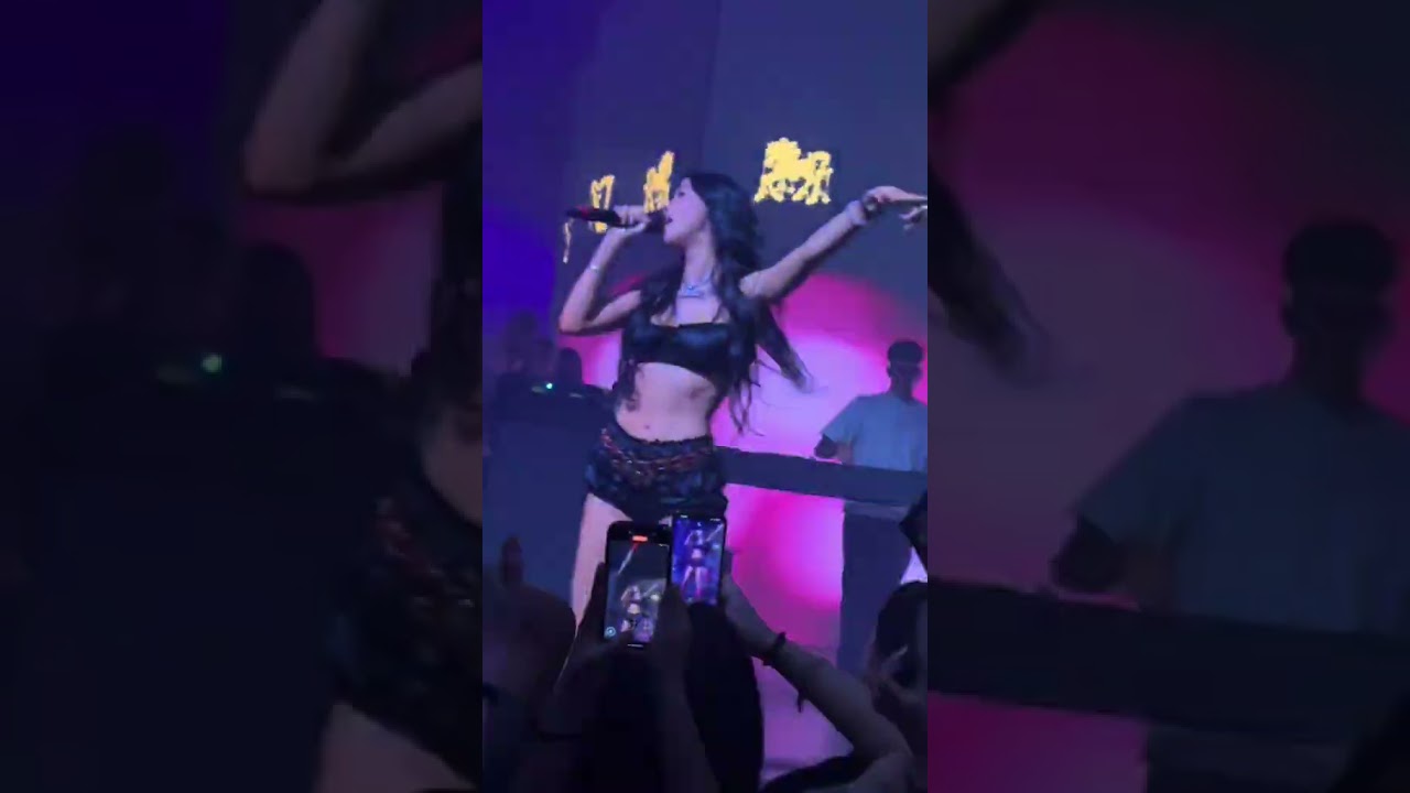 ANNA PEPE FA ARROSSIRE TUTTI CON LA SUA VOCE 😁🥰
